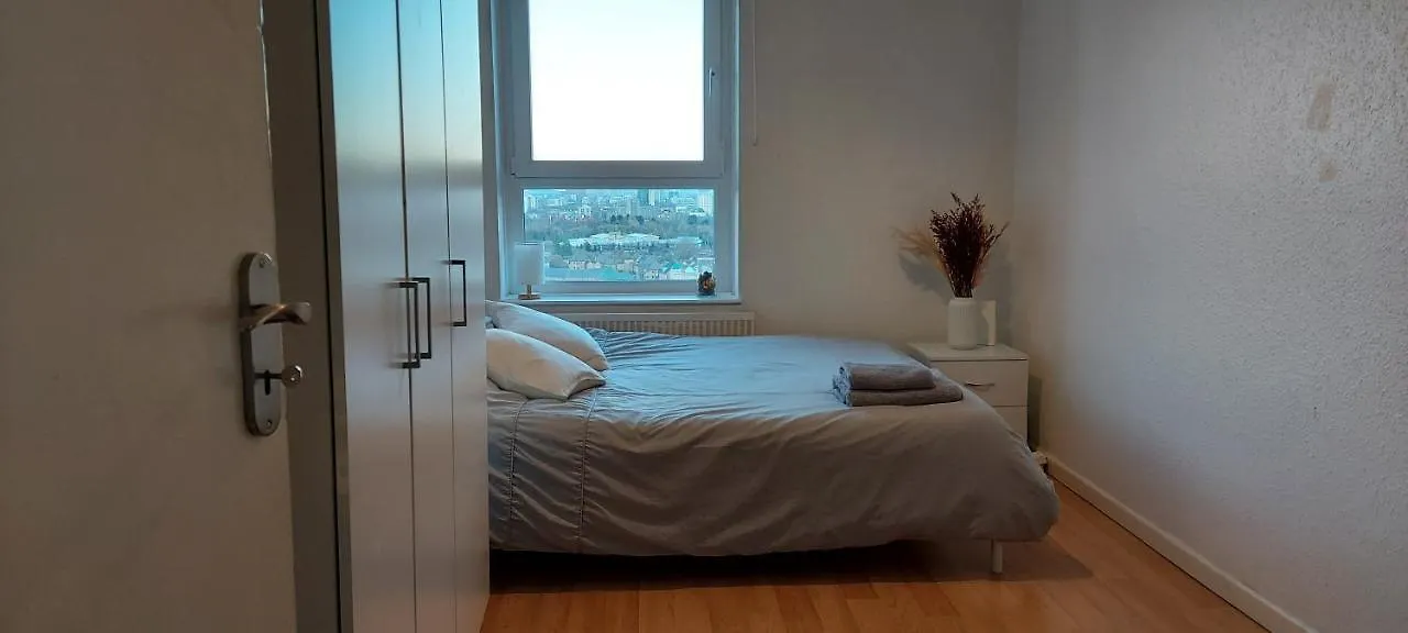 Central Room With Stunning Views London