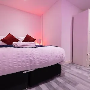 1 Bedroom-sofabed-worktable-4-wifi-parking Apartment