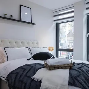 Chapel House Apartment