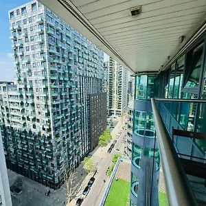 Modern 2bed 2bath Canary Wharf - Upto 5 Person Apartment